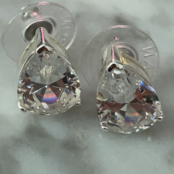 ❤️5/$25 ROMAN CZ Teardrop Earrings & Pendant Set - Picture 3 of 5